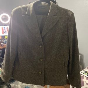 3 piece suit size 14  beautiful brown tweed with faux suede on skirt waist